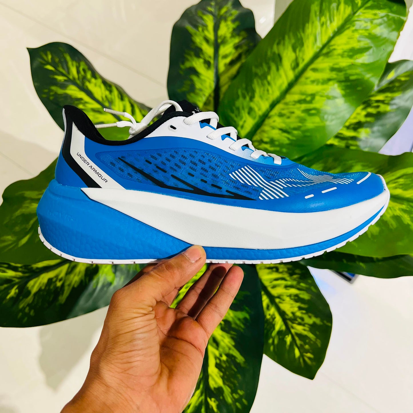Shoes under armour blue 💙 white