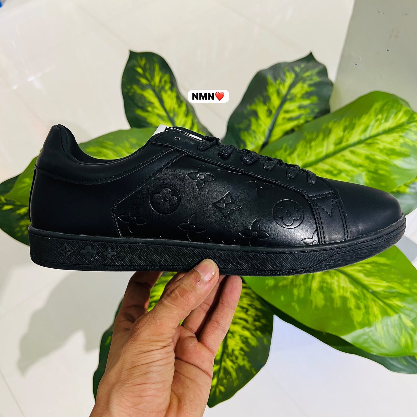 Shoes lv all black sneaker