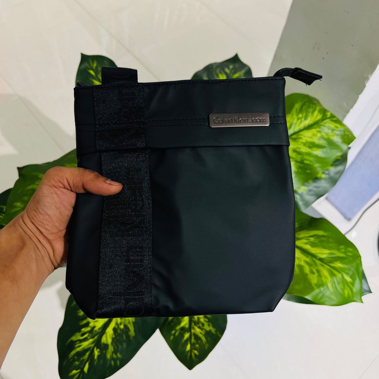 Side sling bag ck black og