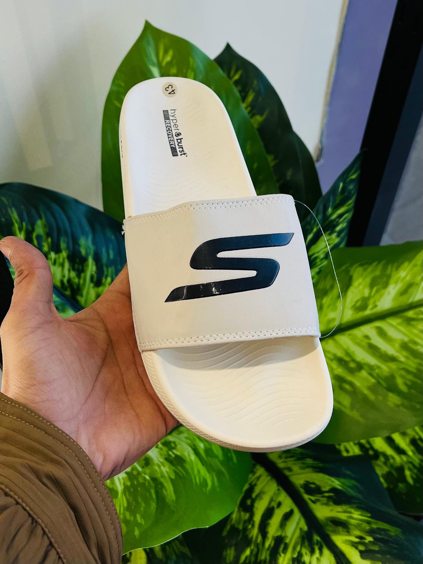 Slippers skechers off white