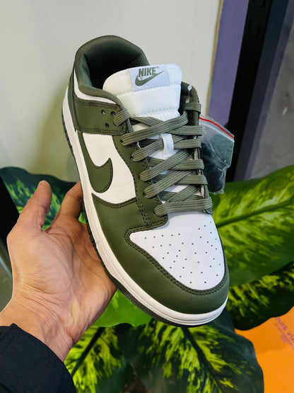 Shoes nike sb dunk olive green