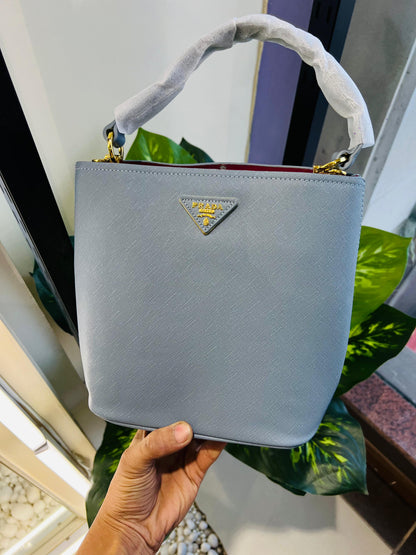 Ladies purse prada sky