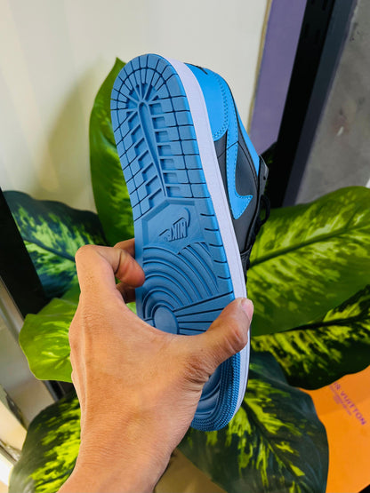 Shoes nike air jordan 1 university blue black