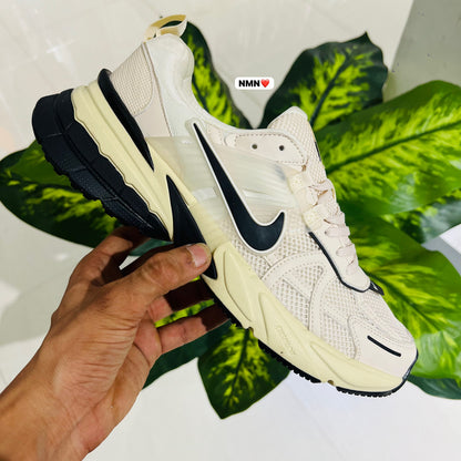 Shoes nike v2k cream off white