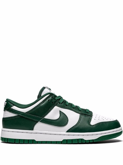 Shoes nike sb dunk green white