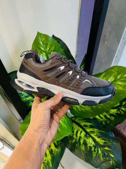 Shoes skechers adventure sports running brown