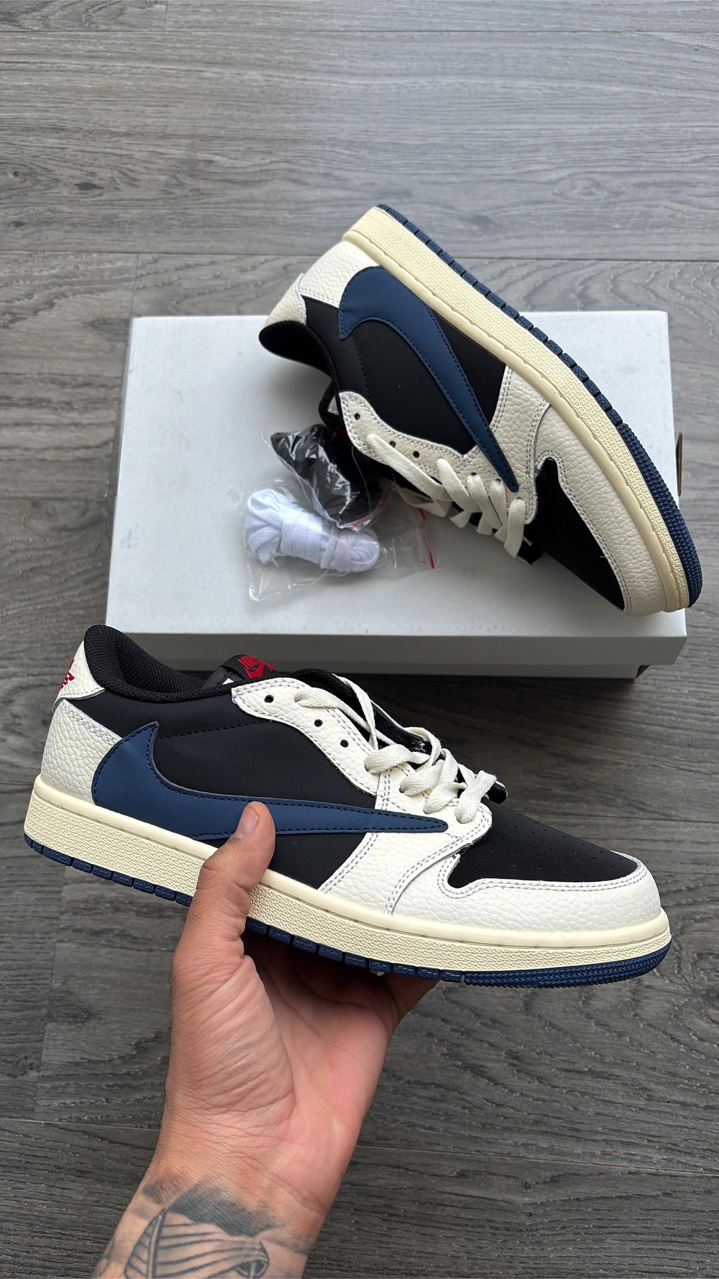 Shoes nike air jordan low x travis scott blue swoosh