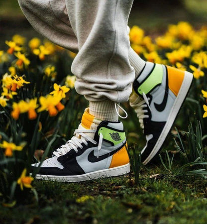 Shoes nike air jordan high volt gold
