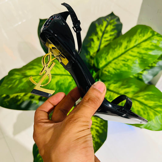 Girls heel 👠 ysl