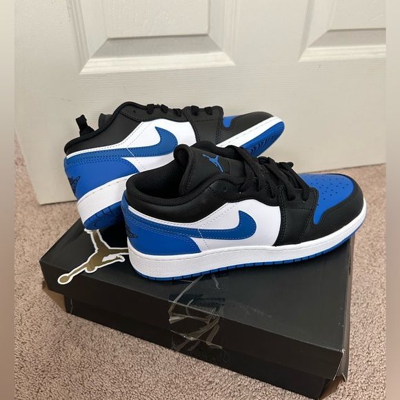 Shoes nike air jordan 1 blue low