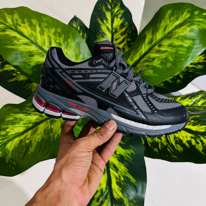 Shoes new balance 1906