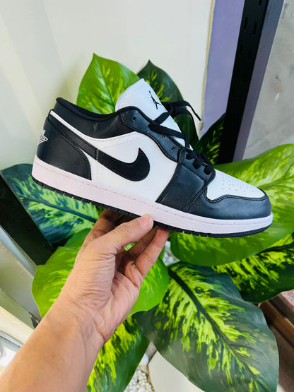 Shoes nike air jordan 1 panda low