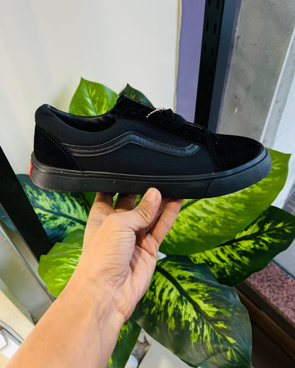 Shoes vans off the wall old skool
