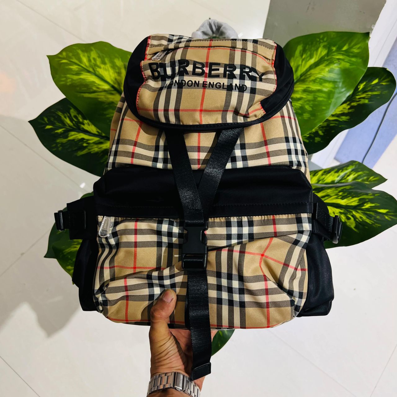 Backpack burberry worldly admired 🙌