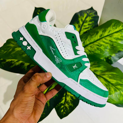 Shoes lv trainer green