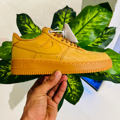 Shoes nike airforce 1 sand tan