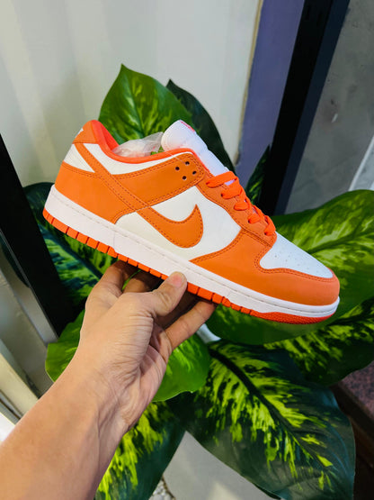 Shoes nike sb dunk orange white