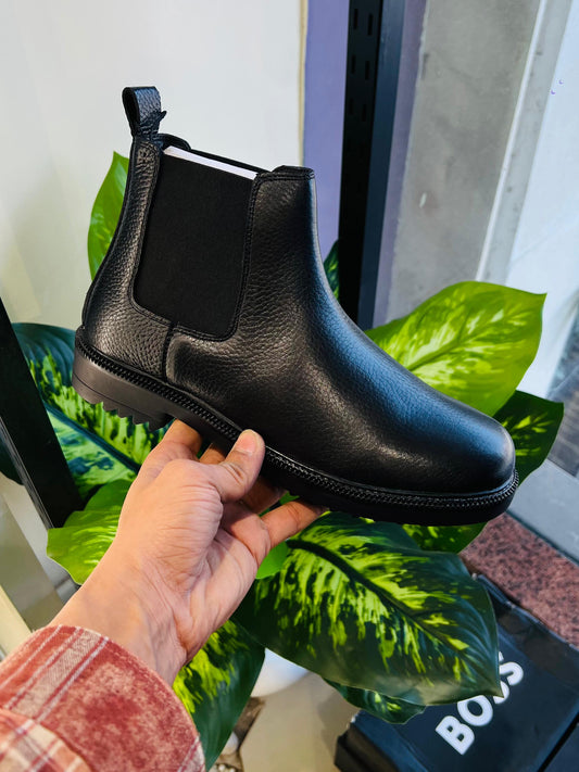 Formal chelsea round toe black bold