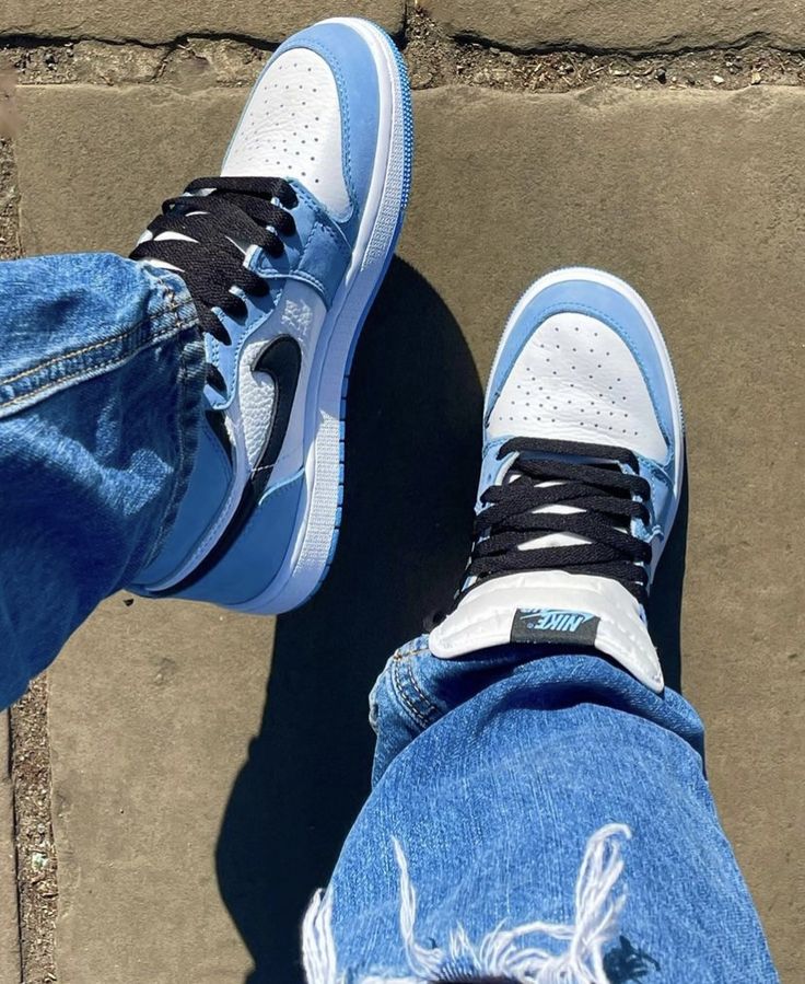 Shoes nike air jordan 1 university blue