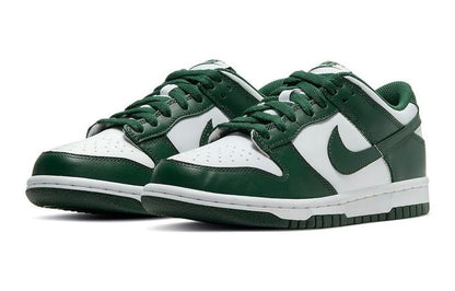 Shoes nike sb dunk green white