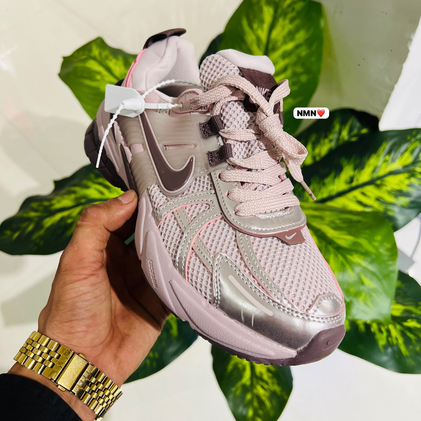 Shoes nike v2k peach