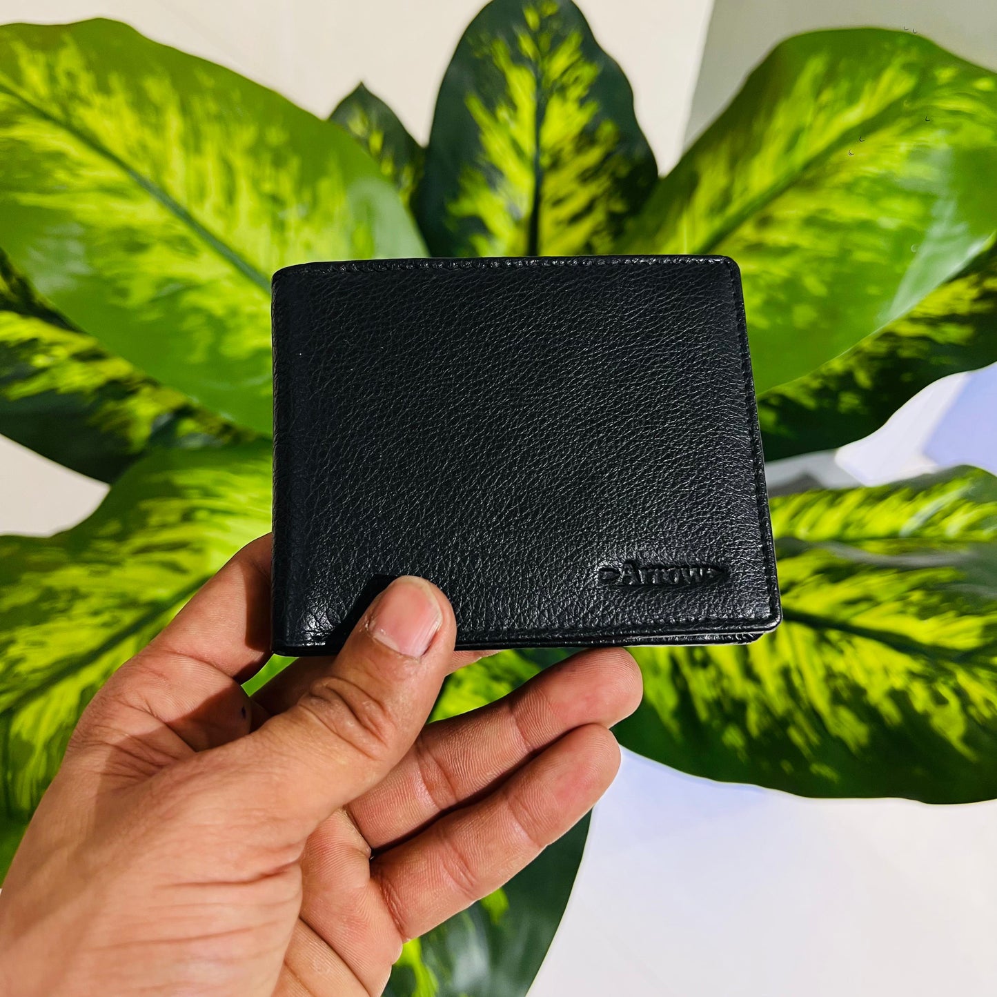 Wallet arrow black