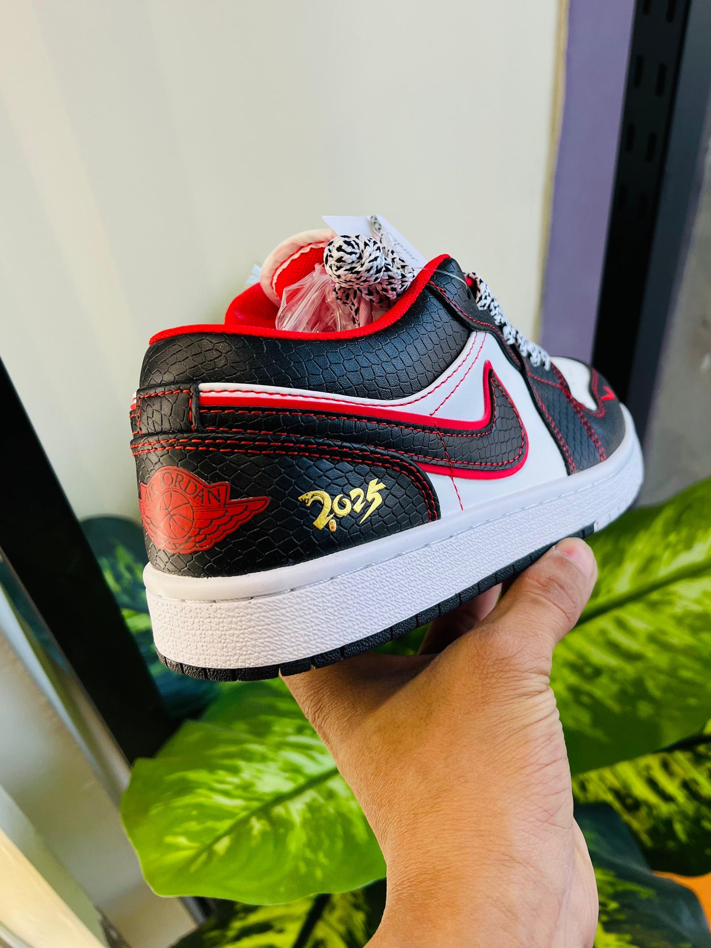 Shoes nike air jordan 2025 low black red white