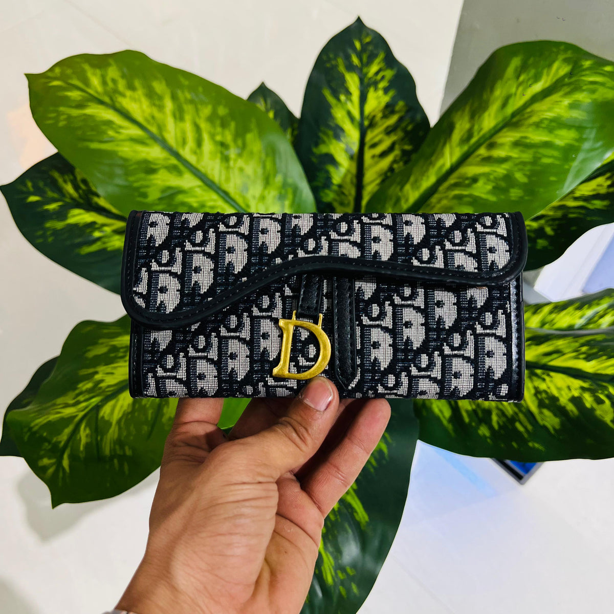 Hand wallet/clutch christian dior