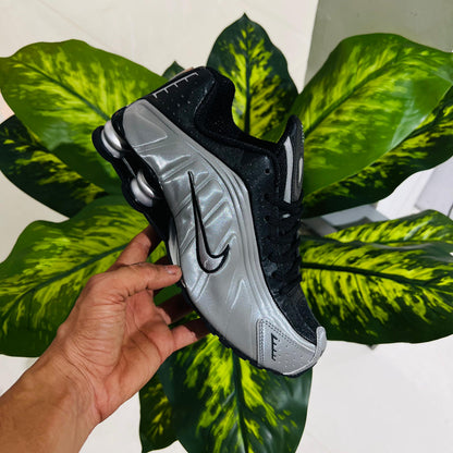 Shoes nike shox grey