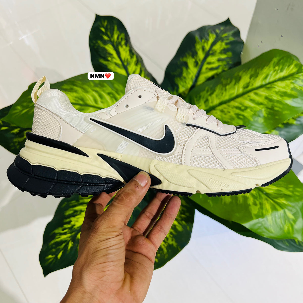 Shoes nike v2k cream off white