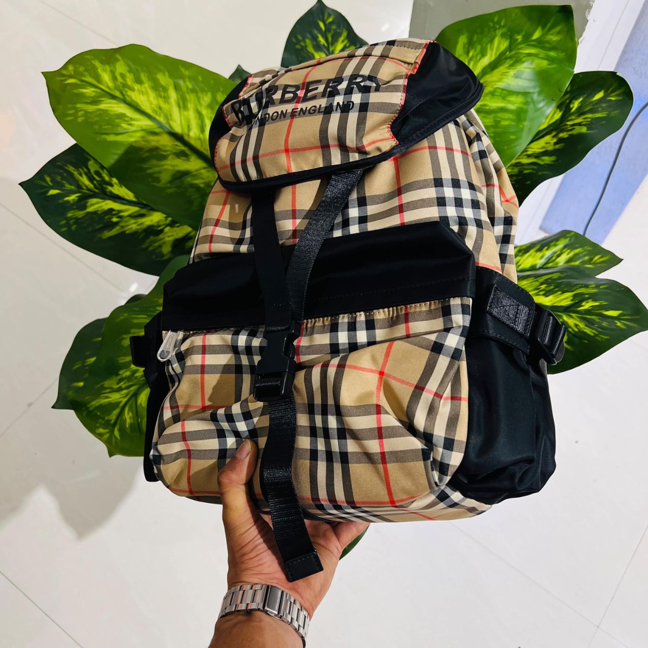 Backpack burberry worldly admired 🙌