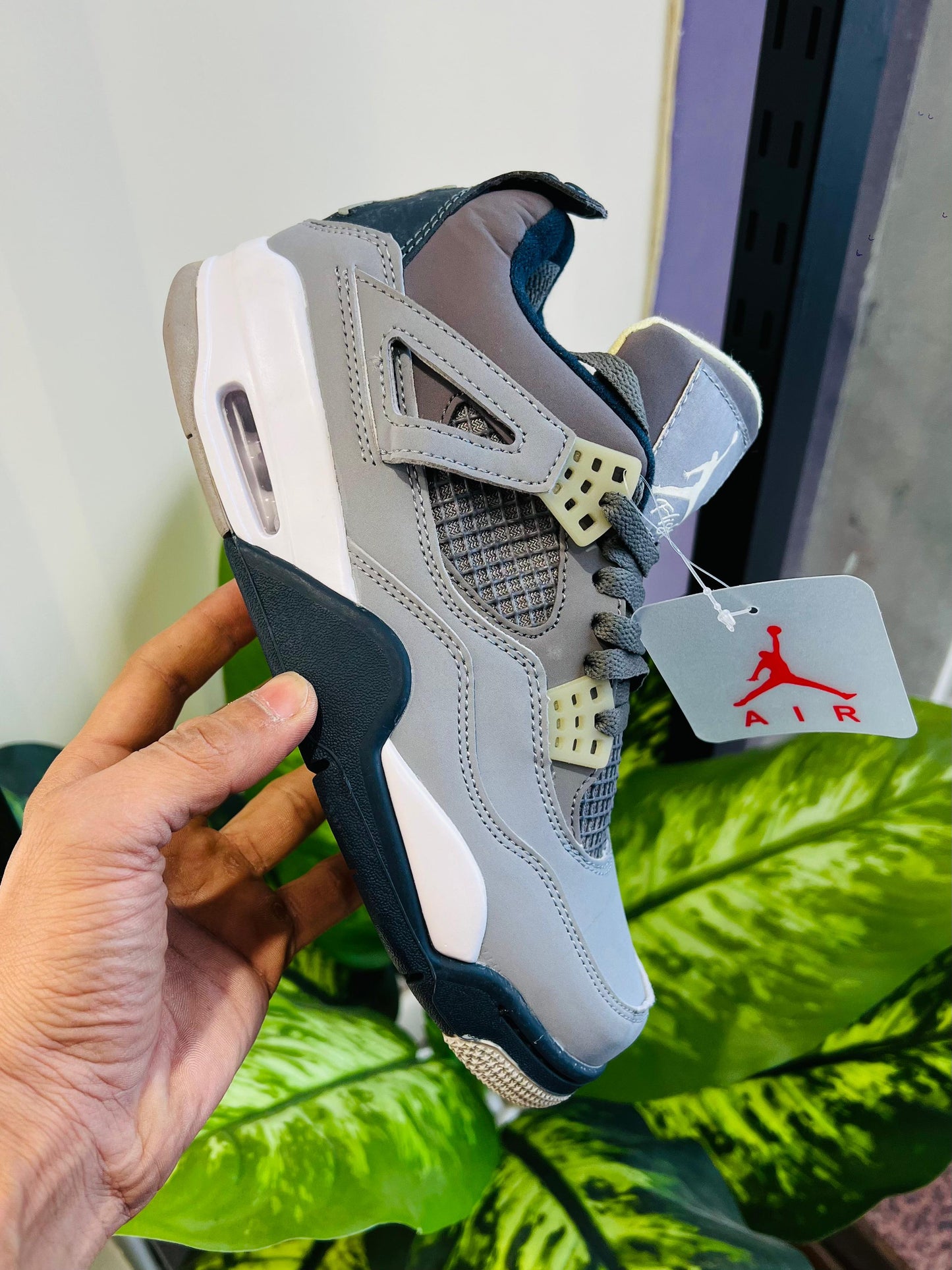 Shoes nike jordan retro 4 grey