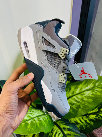 Shoes nike jordan retro 4 grey