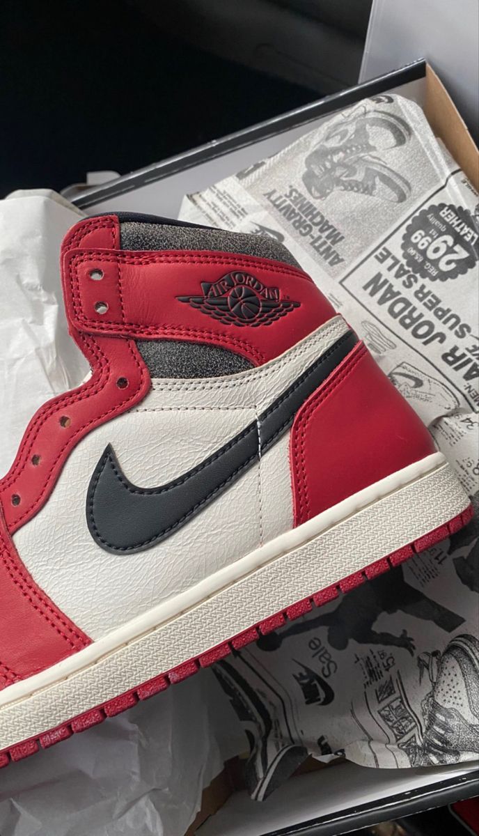 Shoes nike air jordan 1 lost & found