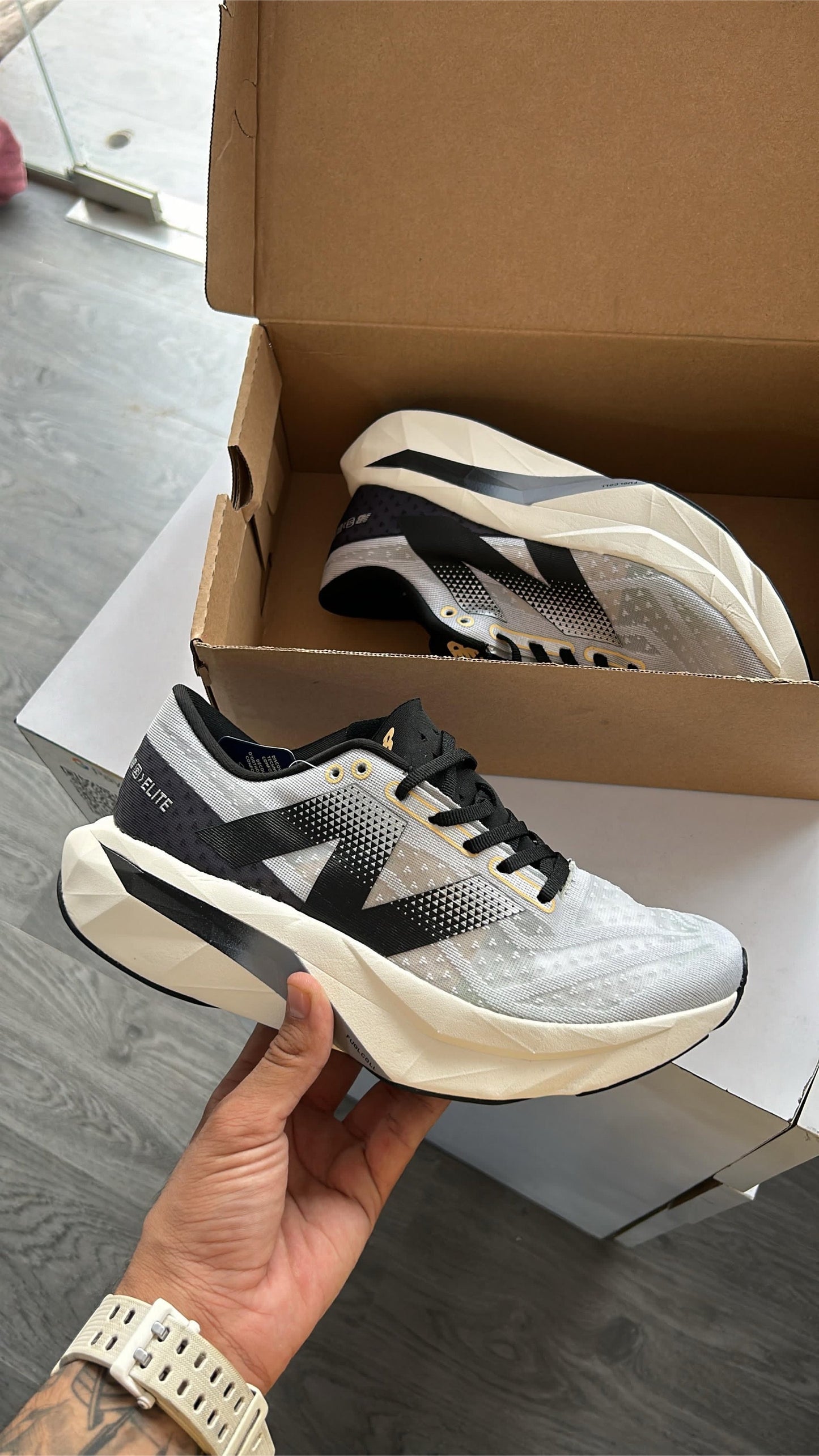 Shoes new balance sc elite