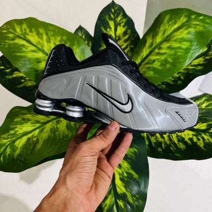 Shoes nike shox grey