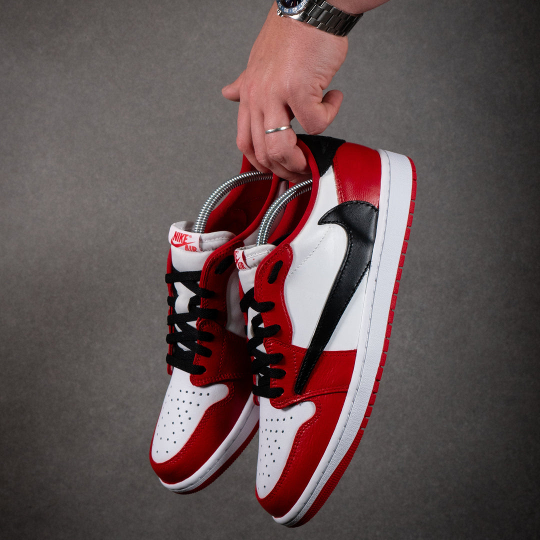 Shoes nike air jordan 1 flame red travis scott red white black jack cactus
