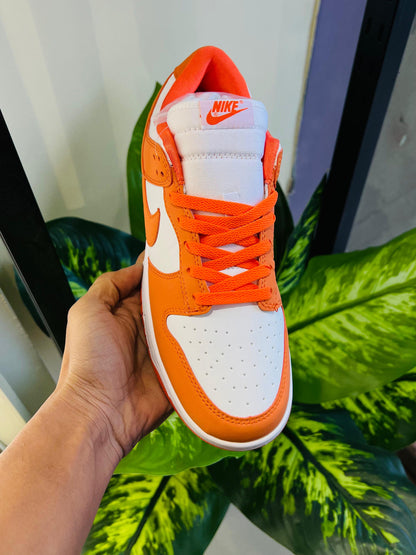 Shoes nike sb dunk orange white