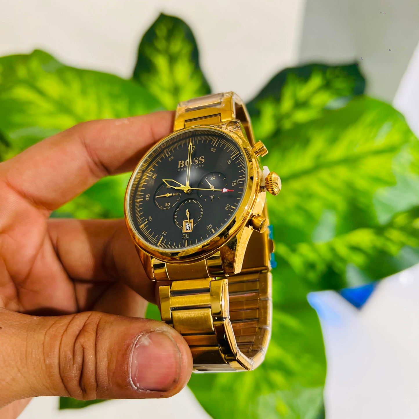 Watch boss gold black