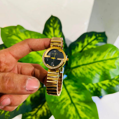 Girls watch gucci gold black