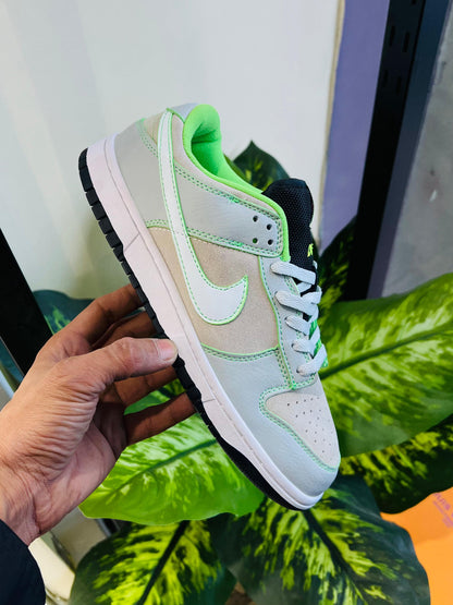 Shoes nike sb dunk neon green grey matching