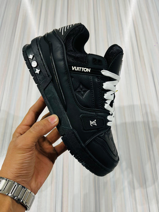 Shoes lv trainer