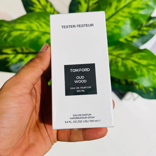 Perfume tom ford oud wood
