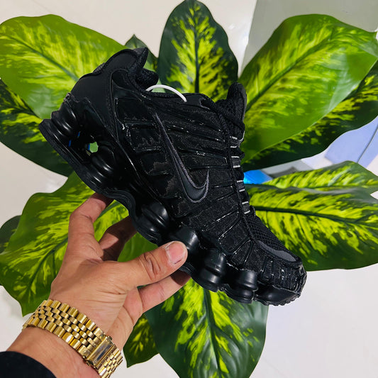 Shoes nike shox all black