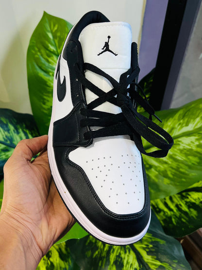 Shoes nike air jordan 1 panda low