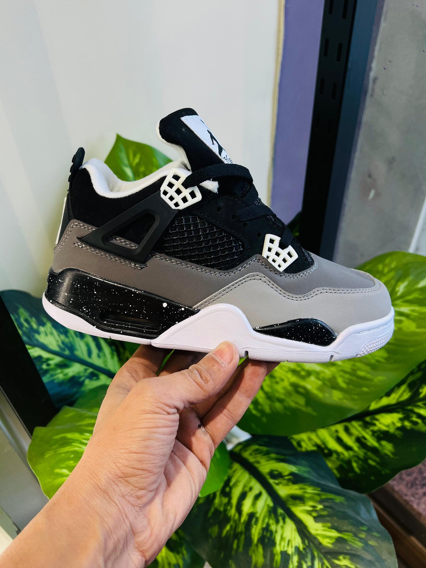 Shoes jordan retro 4 grey black