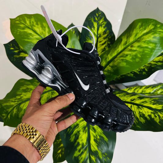 Shoes nike shox black silver