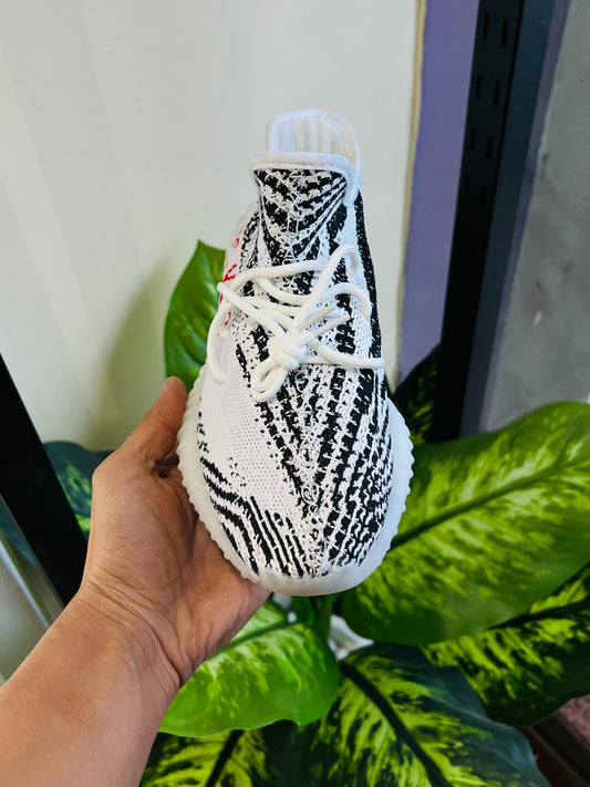 Shoes adidas yeezy 350 zebra