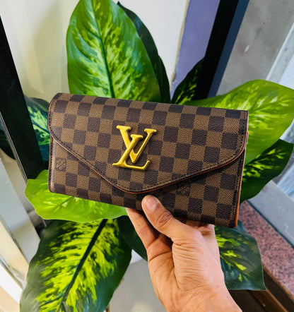 Ladies purse lv