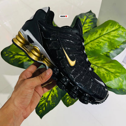Shoes nike shox black golden